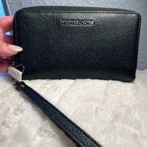 Michael Kors wristlet wallet